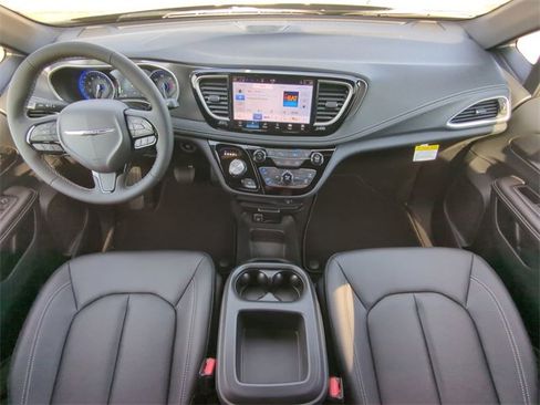 New 2026 Chrysler Pacifica Select w/ S Appearance Package image 19