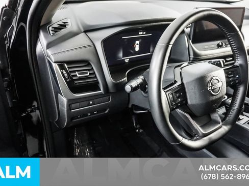 Used 2026 Nissan Rogue SL FWD image 32