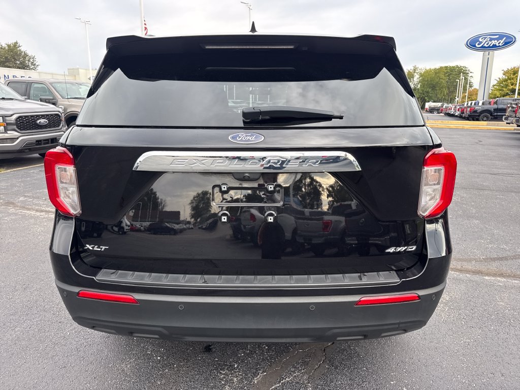 Used 2023 Ford Explorer XLT AWD/4WD image 8