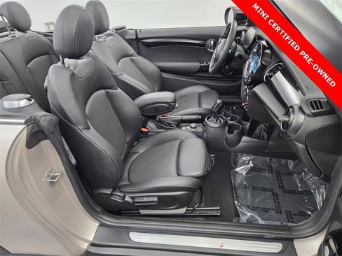 Used 2022 MINI Cooper S image 16