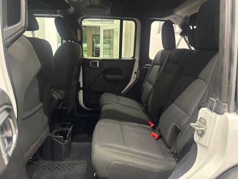 Used 2018 Jeep Wrangler Unlimited Sport S AWD/4WD image 17