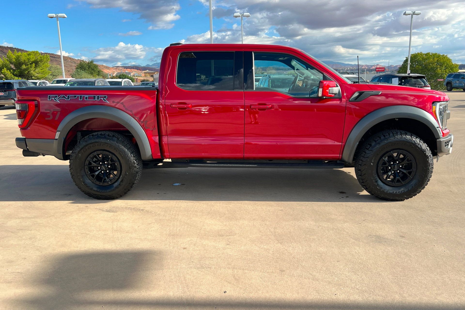 Used 2023 Ford F150 Raptor w/ Raptor 37 Performance Package AWD/4WD image 7
