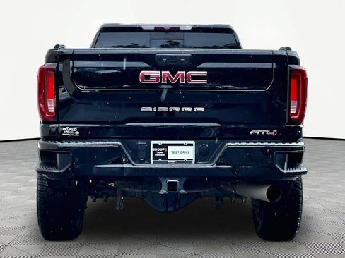Used 2022 GMC Sierra 2500 AT4 w/ AT4 Preferred Package AWD/4WD image 4