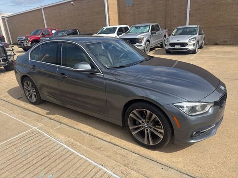 Used 2017 BMW 340i Sedan RWD image 3