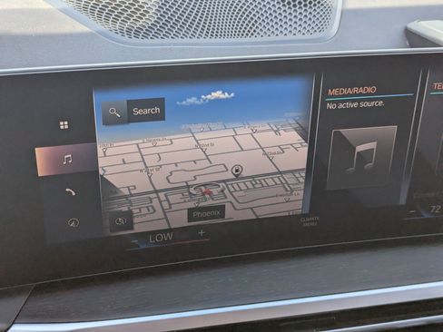 Used 2023 BMW 330i Sedan w/ Driving Assistance Package image 27