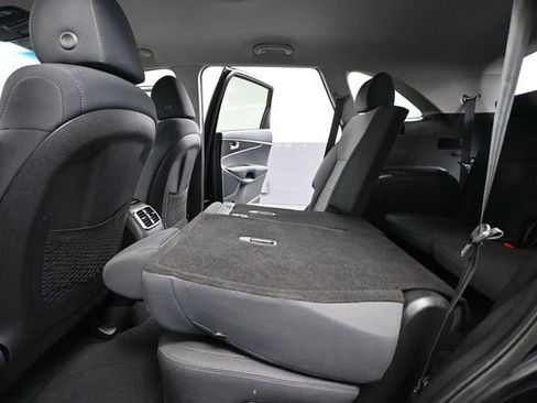 Used 2019 Kia Sorento LX image 34