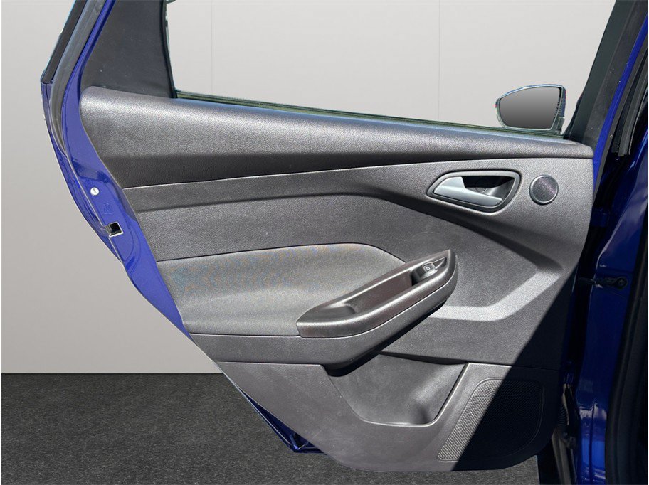 Used 2014 Ford Focus Titanium FWD image 33
