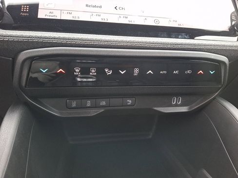 New 2026 Jeep Cherokee Laredo image 12