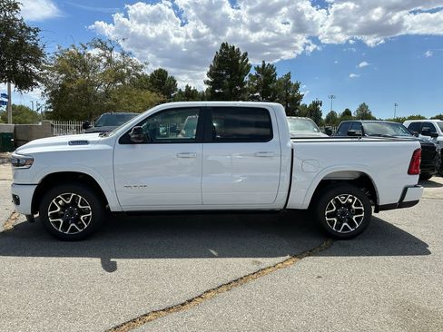 New 2026 RAM 1500 Laramie AWD/4WD image 3