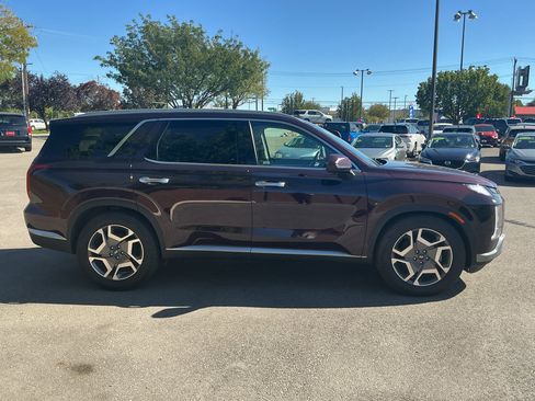 Used 2024 Hyundai Palisade SEL w/ Premium Package AWD/4WD image 4
