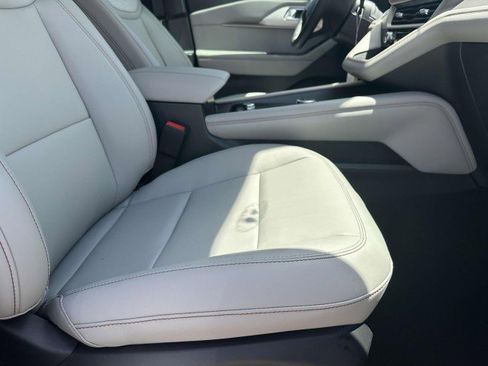 New 2025 Ford Explorer Active w/ Active Comfort Package image 13