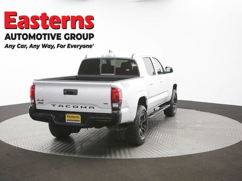 Used 2021 Toyota Tacoma SR AWD/4WD image 39