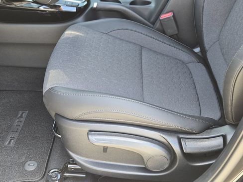 New 2026 Kia Seltos S FWD image 17