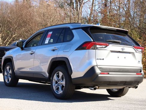 New 2025 Toyota RAV4 XLE image 16