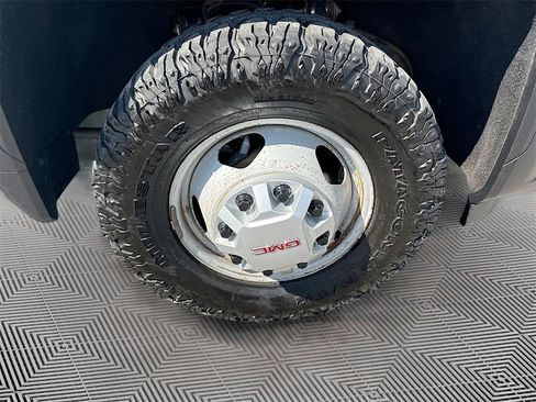 Used 2024 GMC Sierra 3500 Pro w/ Fleet Convenience Package image 9