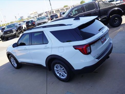New 2026 Ford Explorer Active w/ Active Comfort Package RWD image 13