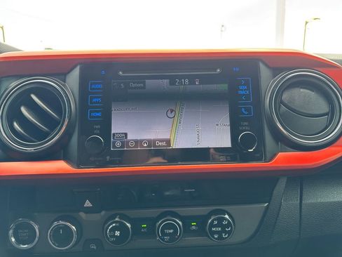 Used 2016 Toyota Tacoma TRD Off-Road w/ Towing Package image 20