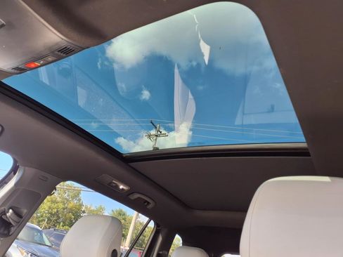 Certified 2023 Volkswagen Tiguan SE R-Line image 14