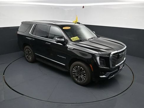 Used 2025 GMC Yukon Elevation w/ LPO, Elevation Black Package AWD/4WD image 45