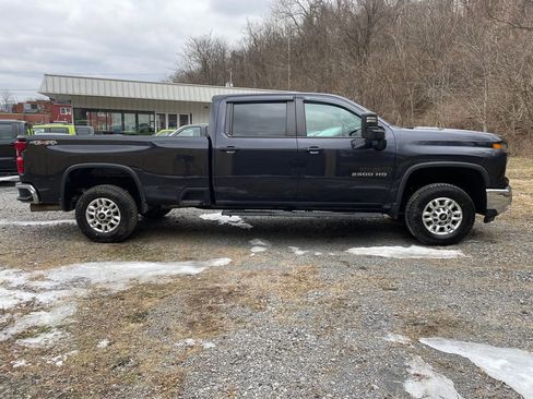 Used 2024 Chevrolet Silverado 2500 LT AWD/4WD image 7
