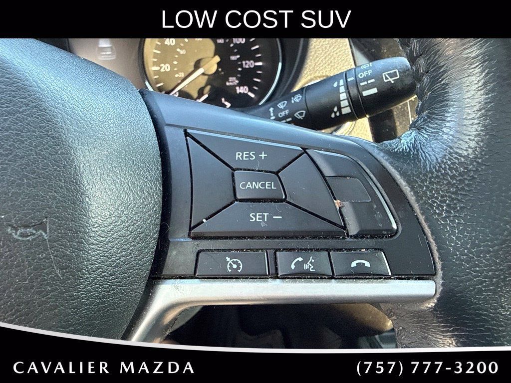 Used 2017 Nissan Rogue SV w/ Midnight Edition Package FWD image 15