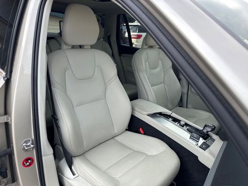 Used 2016 Volvo XC90 T5 Momentum AWD/4WD image 19