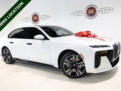 Used 2023 BMW 760i xDrive image 1