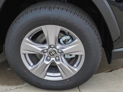 New 2025 Toyota RAV4 XLE image 10