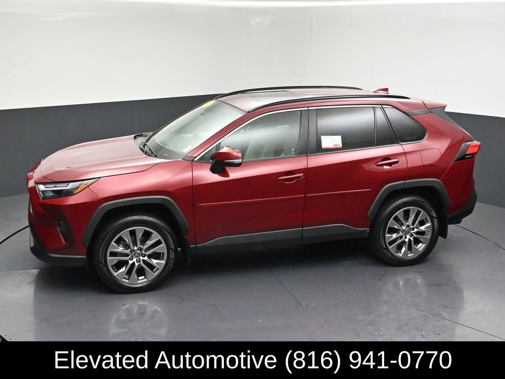Used 2023 Toyota RAV4 XLE Premium AWD/4WD image 27