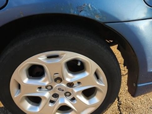 Used 2010 Ford Fusion SE image 27