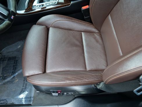 Used 2017 BMW X3 xDrive28i w/ Technology Package image 16