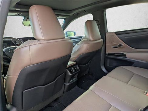 Used 2022 Lexus ES 350 w/ Premium Package image 13