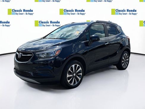 Used 2021 Buick Encore Preferred w/ Safety Package FWD image 3