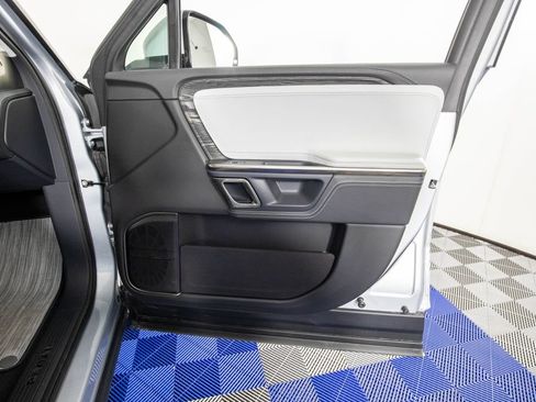 Used 2022 Rivian R1T Adventure AWD/4WD image 16