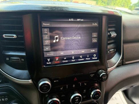 Used 2019 RAM 1500 Big Horn AWD/4WD image 32