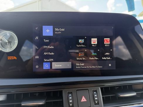 Used 2024 Lexus ES 350 w/ Accessory Package (Z2) FWD image 19
