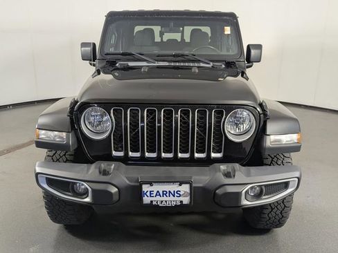 Used 2020 Jeep Gladiator Overland AWD/4WD image 3