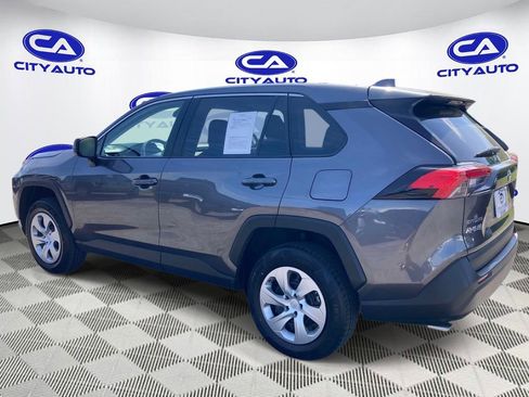 Used 2022 Toyota RAV4 LE FWD image 5