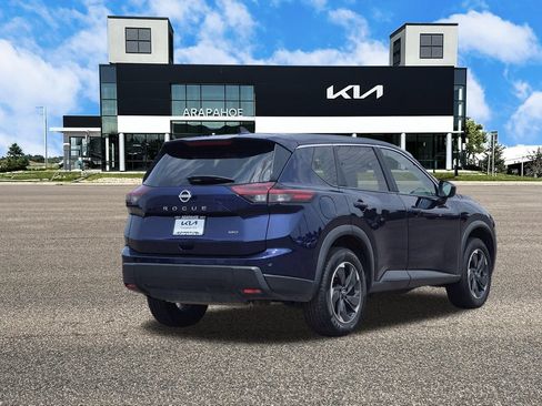 Used 2025 Nissan Rogue SV AWD/4WD image 5