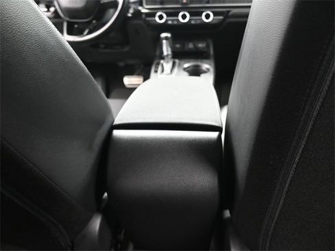 Used 2024 Honda Civic Sport image 25