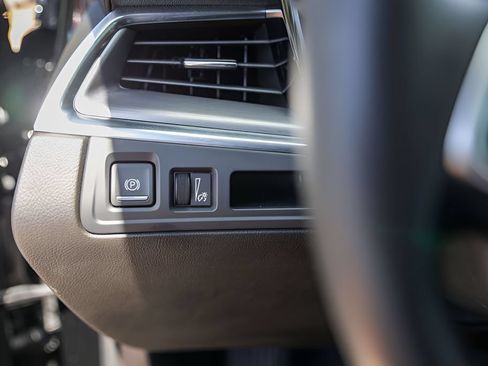 Used 2024 Cadillac XT5 Luxury FWD image 15