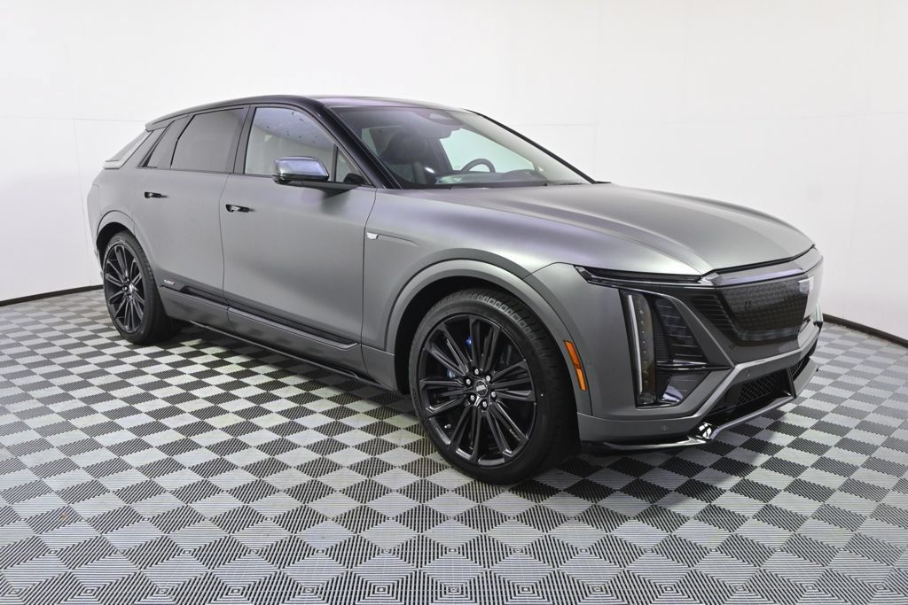 New 2026 Cadillac Lyriq V w/ LPO, Onyx Lite Package AWD/4WD image 8