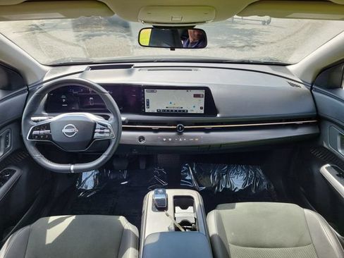 Used 2024 Nissan Ariya AWD image 11