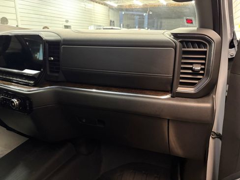 Used 2025 GMC Sierra 3500 SLE w/ SLE Value Package AWD/4WD image 26
