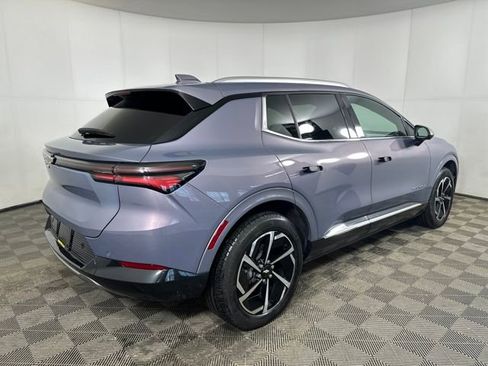 Used 2025 Chevrolet Equinox EV LT image 3