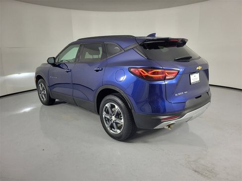 Used 2023 Chevrolet Blazer LT w/ Convenience Package image 3