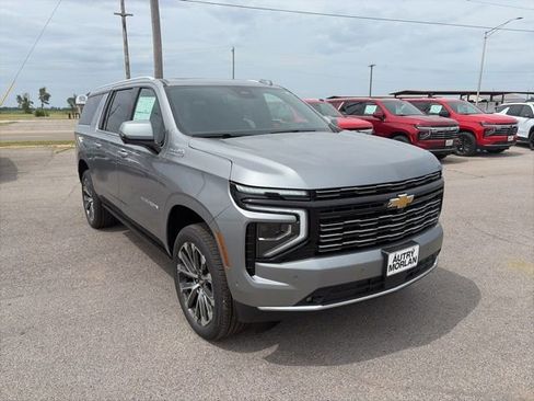 New 2026 Chevrolet Suburban High Country w/ LPO, Get Active Package AWD/4WD image 8
