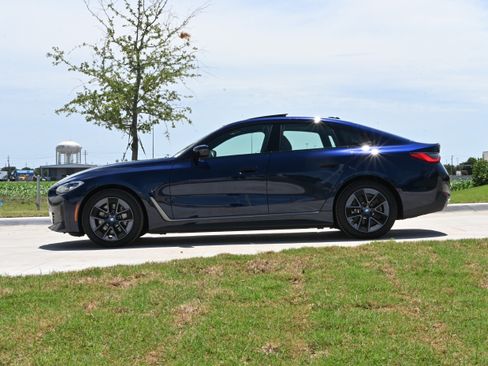 Used 2023 BMW i4 eDrive35 RWD image 7