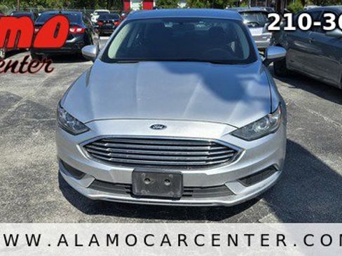 Used 2017 Ford Fusion SE image 8