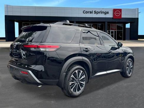 New 2026 Nissan Pathfinder Platinum image 5